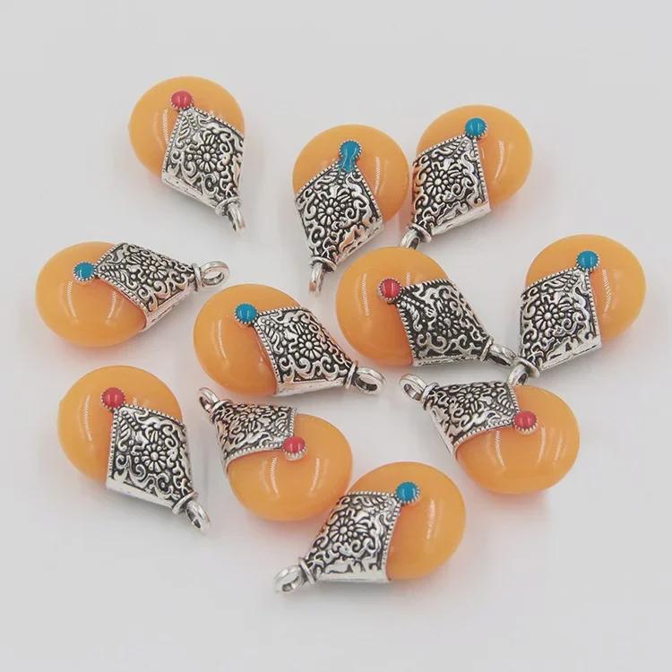 

Винтажное тибетское серебряное ожерелье с подвеской из смолы и пчелиного воска и цветными бусинами Бодхи