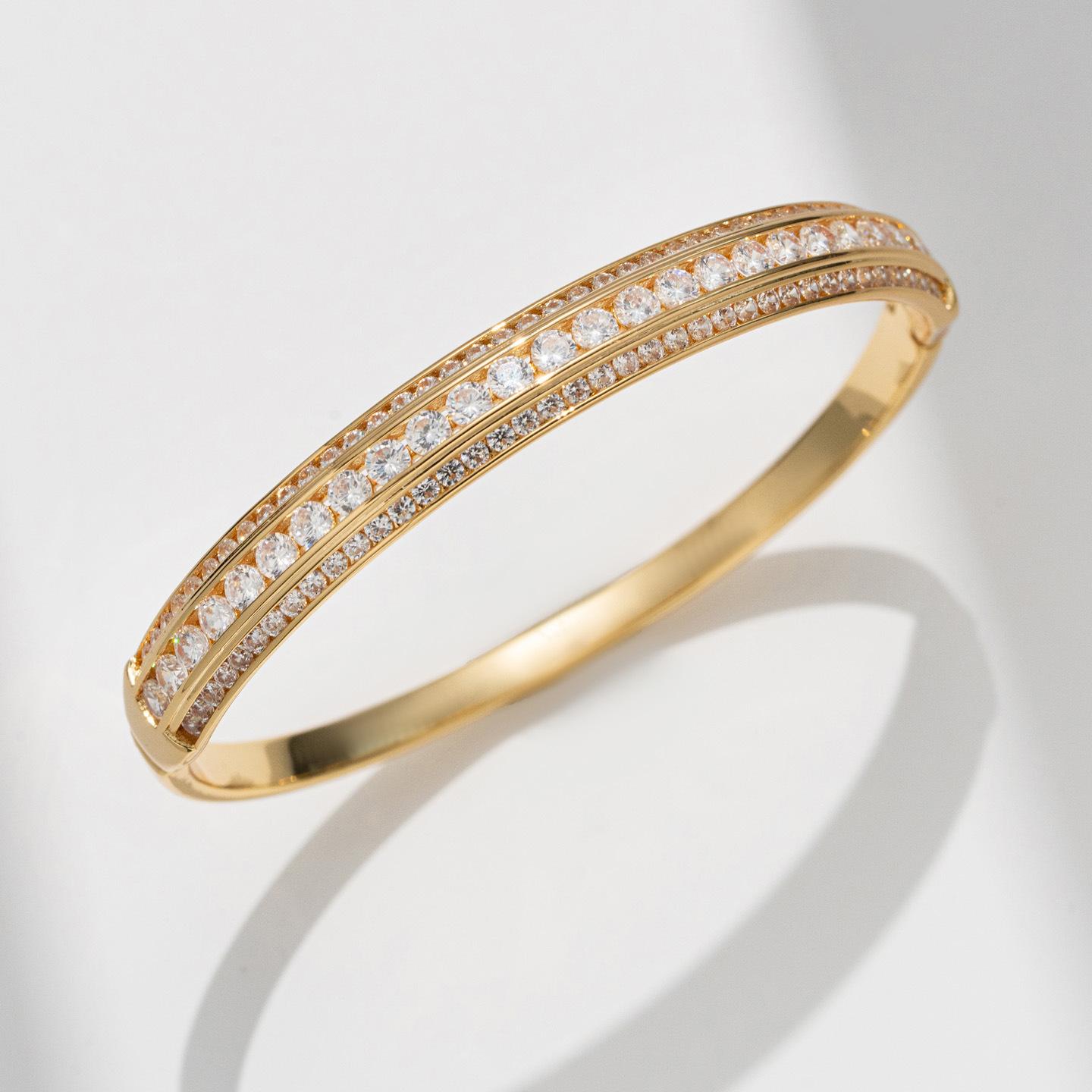 2026 Тонко отполированный циркониевый браслет Женский Изысканный Легкий Люкс Многослойные Браслеты Аксессуары 18CM