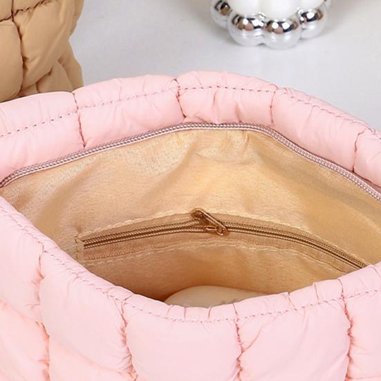 Cosmetic Bag Compact Size Quilted Makeup Bag with Top Zipper Closure Spacious Inner Pocket Easy to Clean Travel Cosmetic Organizer