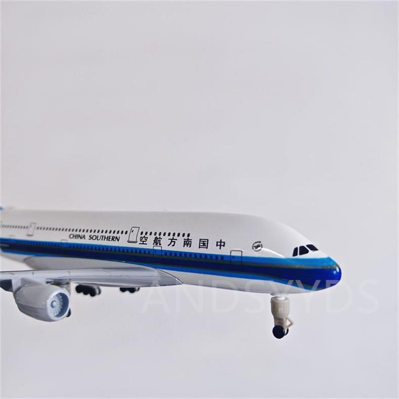 China Southern Airline A380 plane model 20cm Metal alloy diecast Airplane Replica Toy planes collectible aircraft