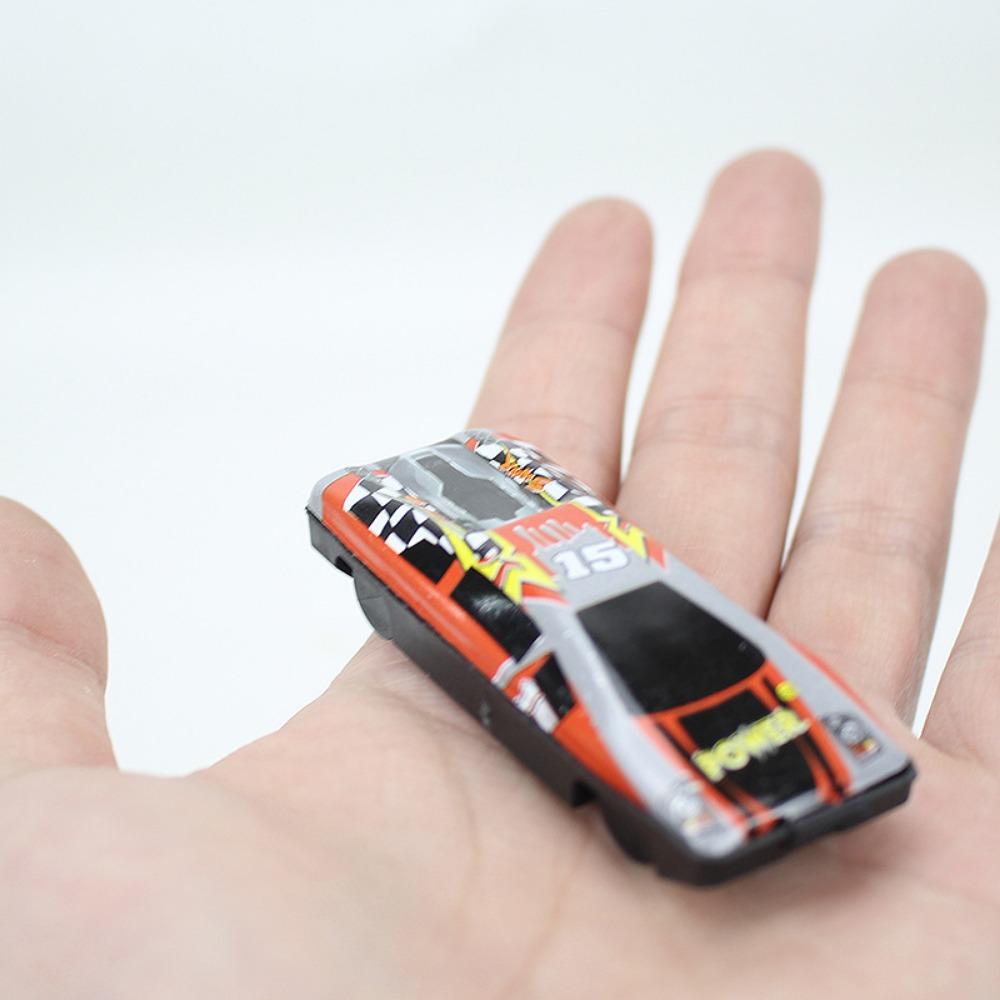 Piccolo set di giocattoli per auto in lega, modello di auto in metallo scorrevole, simulazione di auto a retrocarica, mini modello da corsa, giocattolo per bambini, regalo di compleanno (32pcs)