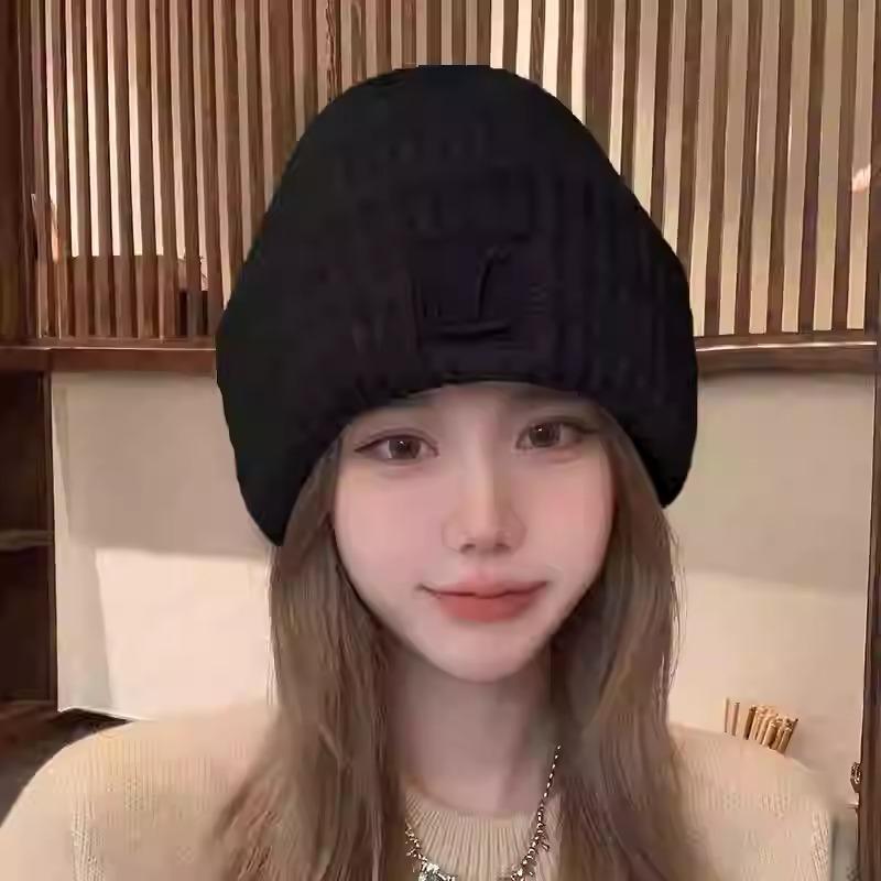 Women's Loose Warm Knit Hat for Large Heads: Autumn/Winter Style