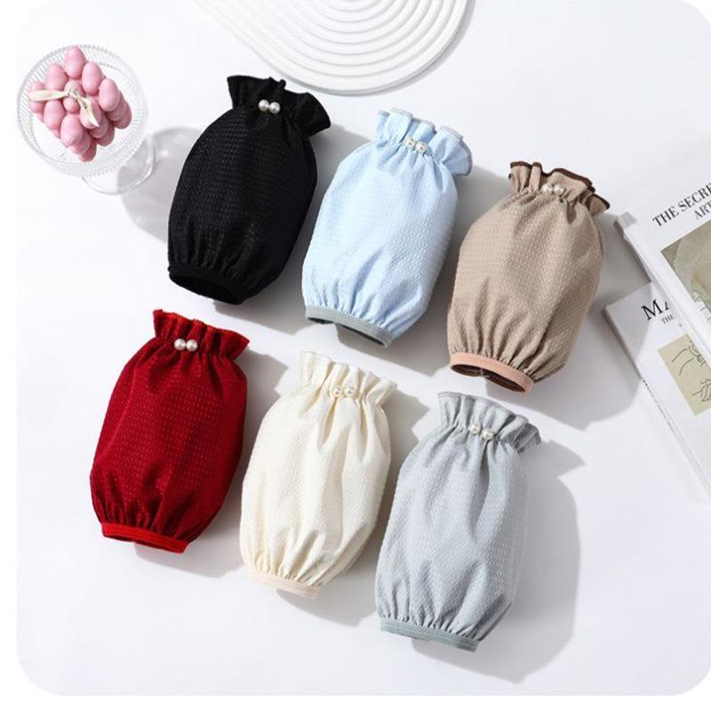 Women's Waterproof Down Jacket with Pearl Anti-Dirty Oversleeves - Autumn/Winter