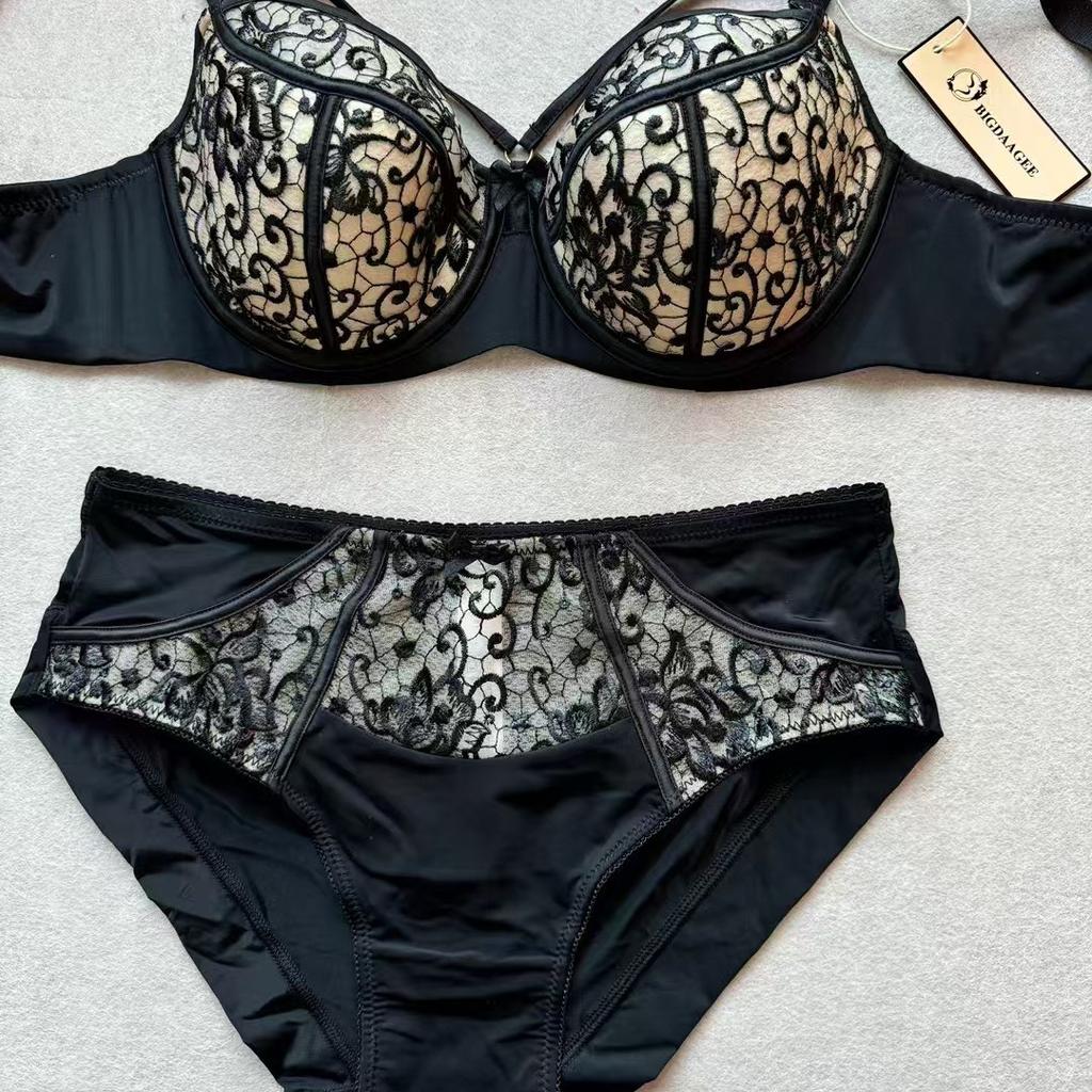 European and American Push-up Bra Set with Large Breasts To Make Them Look Smaller and Prevent Them From Expanding Outwards.