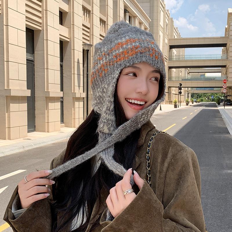 Literary belted knit cap Women's fall and winter retro ethnic wind Hundreds of anti-cold package ear head cap