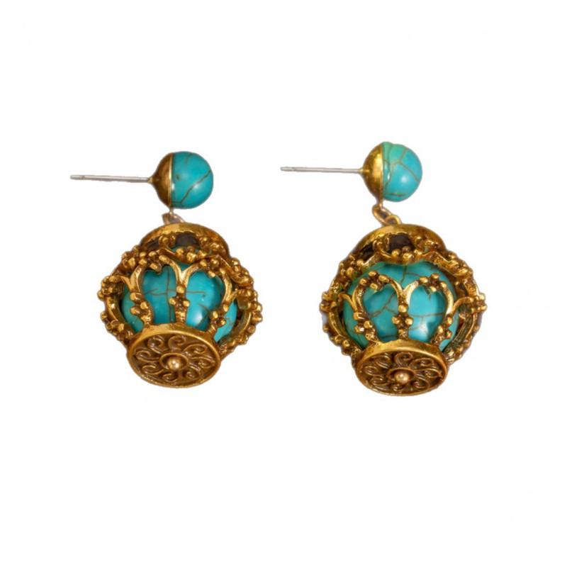 Vintage Turquoise Hollowed Out Lantern Earrings With A Style High-end Feel.
