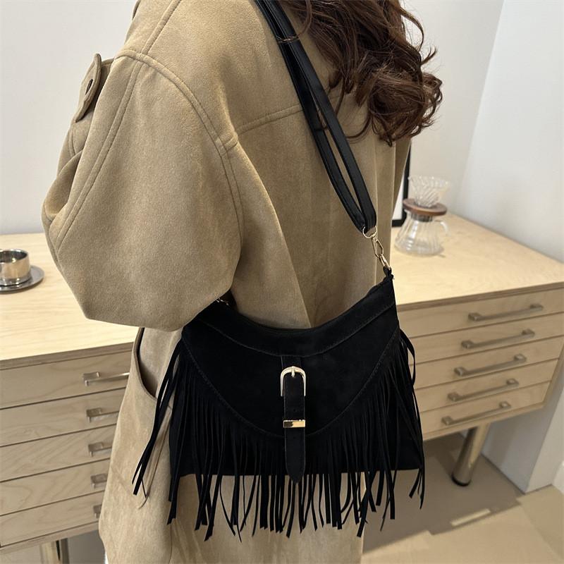 Fashion Suede Handbag For Women With Pu Material And Zipper Closure For Daily Use