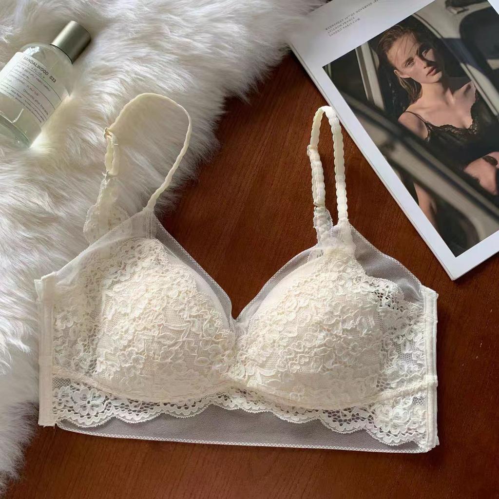 Lace gathers female college students, popular beautiful back, no steel ring, big chest, small non-running cup, skin-friendly and breathable bra