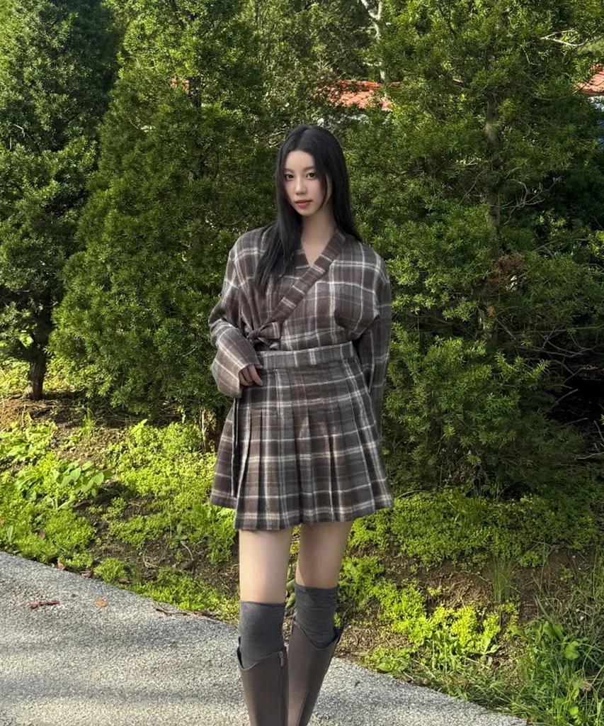 New Seoul Checkered Skirt
