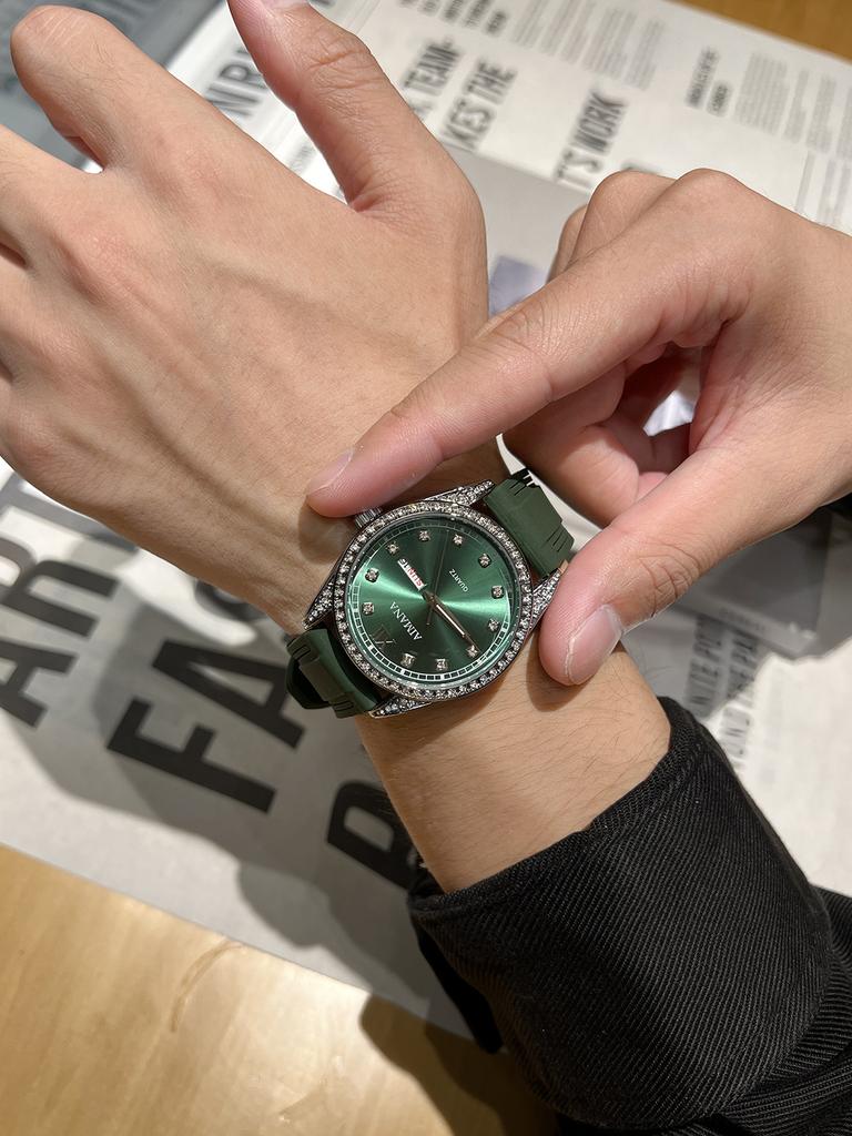 Silicon strap nice fashion watch