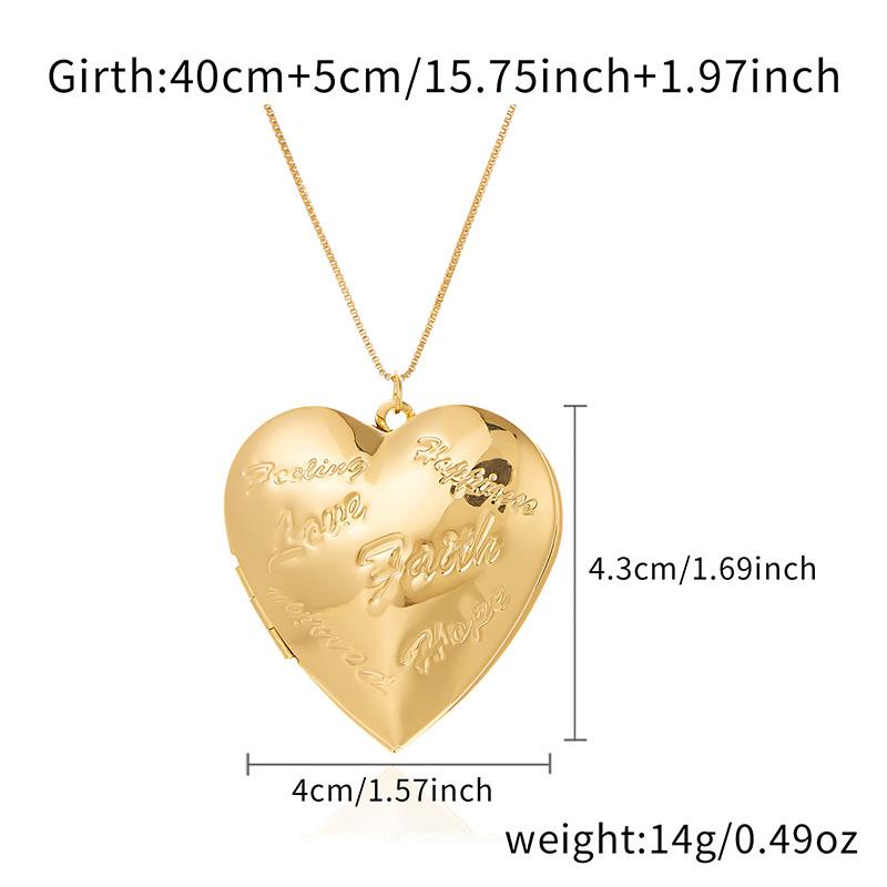 1PC Love Heart DIY Photoframe Openable Necklace Charm Vintage Necklace Pendant Photo Picture Locket Carved Heart