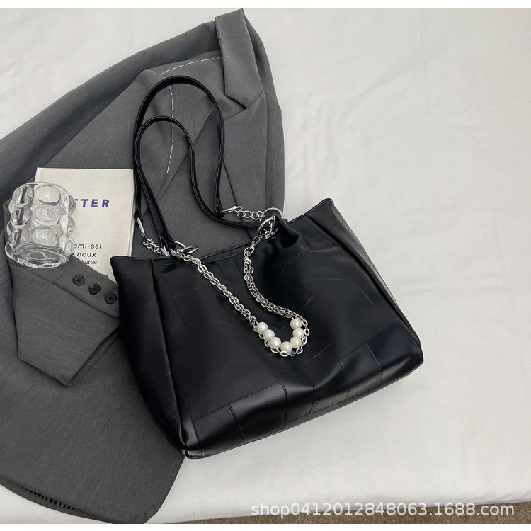 Large Capacity Women's Tote Bag Women's 2025 New Casual Design Sense Work Commuter Bag Fashion Shoulder Bag