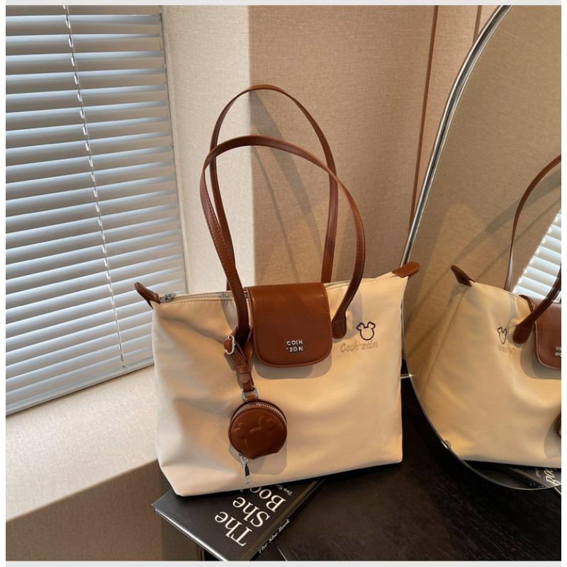 

New fashion versatile spring and summer niche design shoulder bag large capacity travel tote bag белый