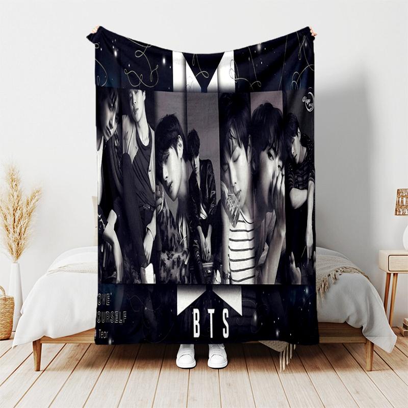 1pc Blanket Kpop Print Design, Lightweight Blanket for Sofa, Bed- Soft &Warm, Gift for All Seasons like Christmas, Halloween
