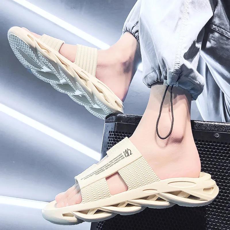Men's Summer Large Size Non-slip Deodorant Breathable Slippers Spring Soft Sole Thick Heel Beach Slippers