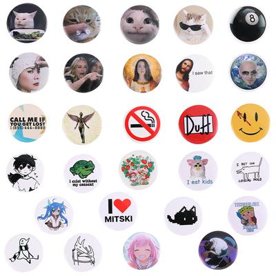 Runde Anstecknadeln, niedliche Manga-Emaille-Abzeichen, Anime-Metallbroschen für Frauen, Freunde, Rucksäcke, Kunst, Hijab, Avatar-Kleidung
