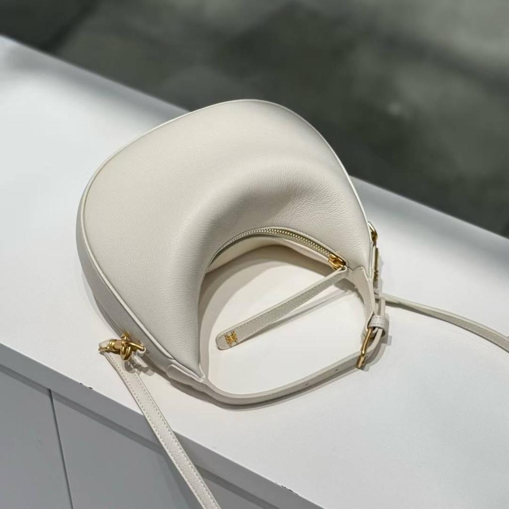 Cowhide crescent bag handbag underarm bag 2025 new casual shoulder bag messenger bag first layer women's bag mini