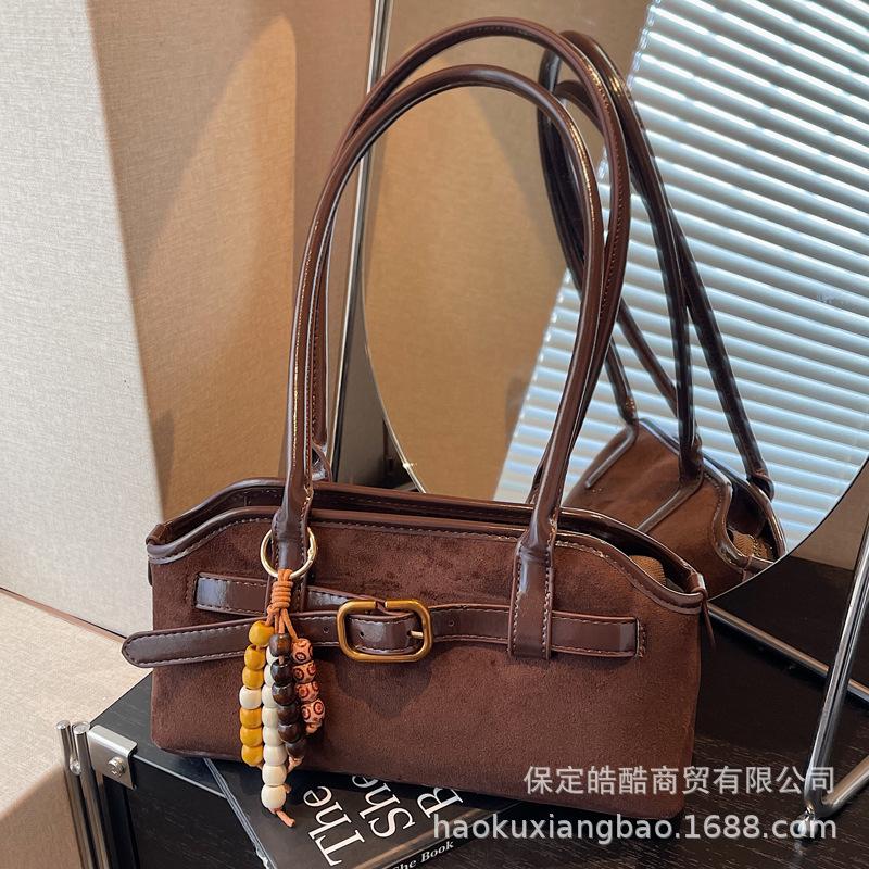 Autumn and winter popular niche suede bag 2025 new messenger bag commuter versatile women's shoulder armpit bag