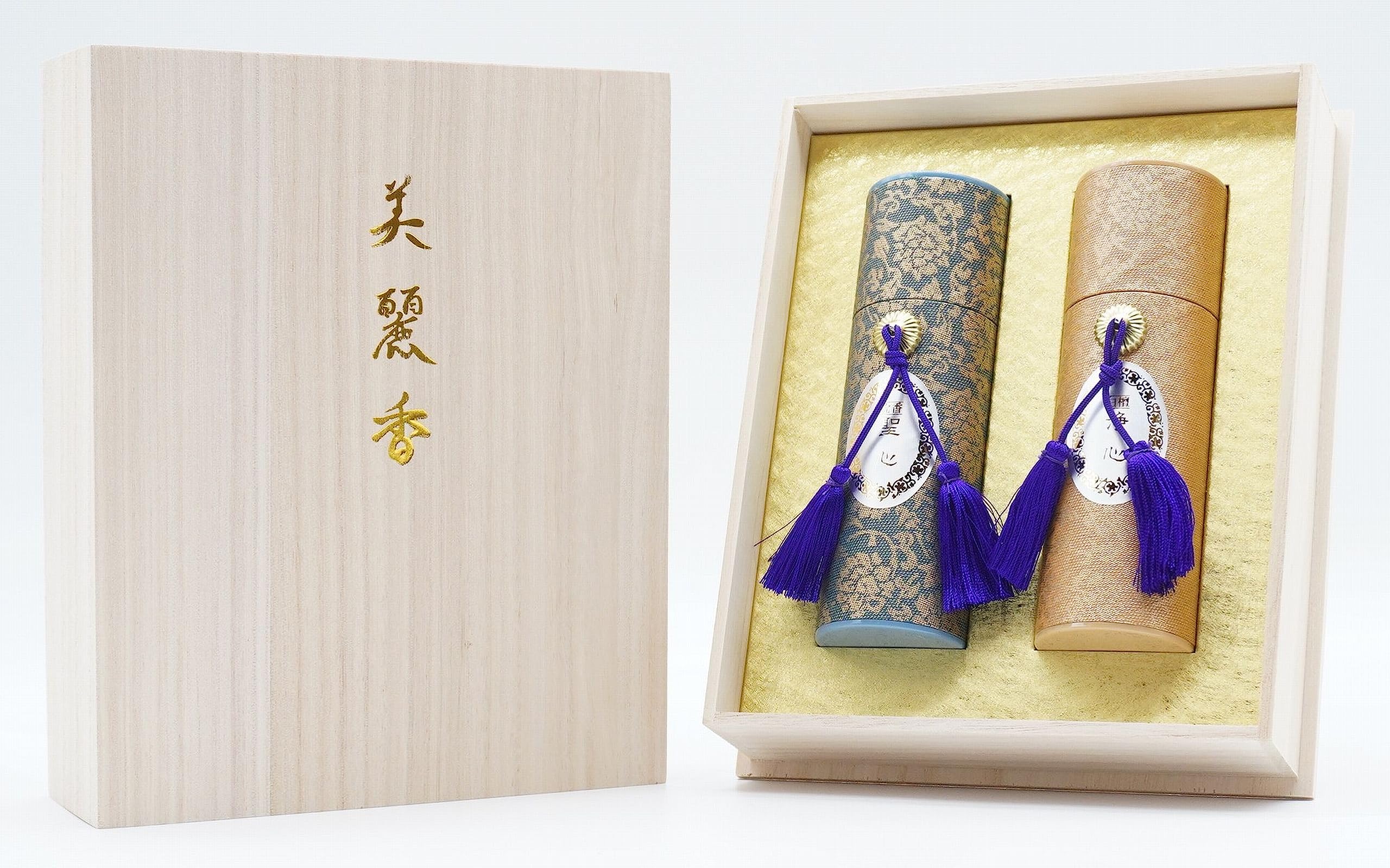 

paulownia wood box with beautiful two Incense set with sandalwood and agarwood Includes gift wrapping and a Perfect for and other these incense sticks