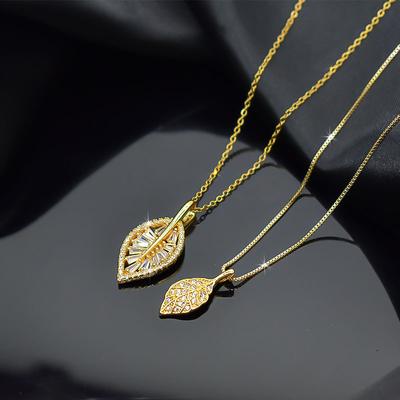 Маленьке намисто з листочком Жіноче Висококласне Просте та Універсальне Вишукане Ювелірне Виріб з Листочком з Циркону