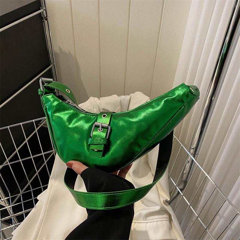 

Trendy Pu Triangle Shaped Women s Handbag Chic Stylish Underarm Bag Available In Purple Silver Gold Green зелений