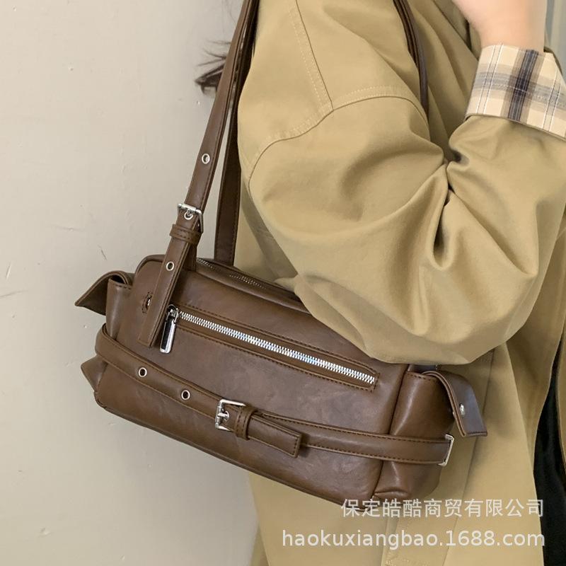 Retro bag women's large capacity 2025 new autumn and winter casual shoulder armpit bag high-quality texture work commuter bag