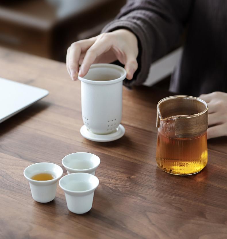 Ceramic teapot gaiwan with 2 cups a tea sets portable travel tea set drinkware