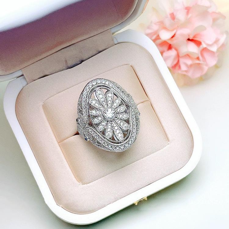 BELLA BOX Retro Daisy Hollow Ball Edge Adjustable Ring Suitable for Women's Daily Party Fashion Jewelry
