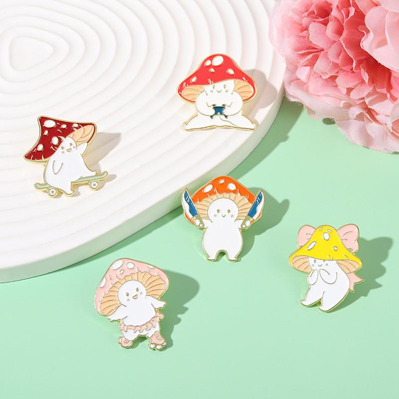 Adorable Mushroom Brooch Cute Metal Badge Fashion Accessory For Clothing And Bags