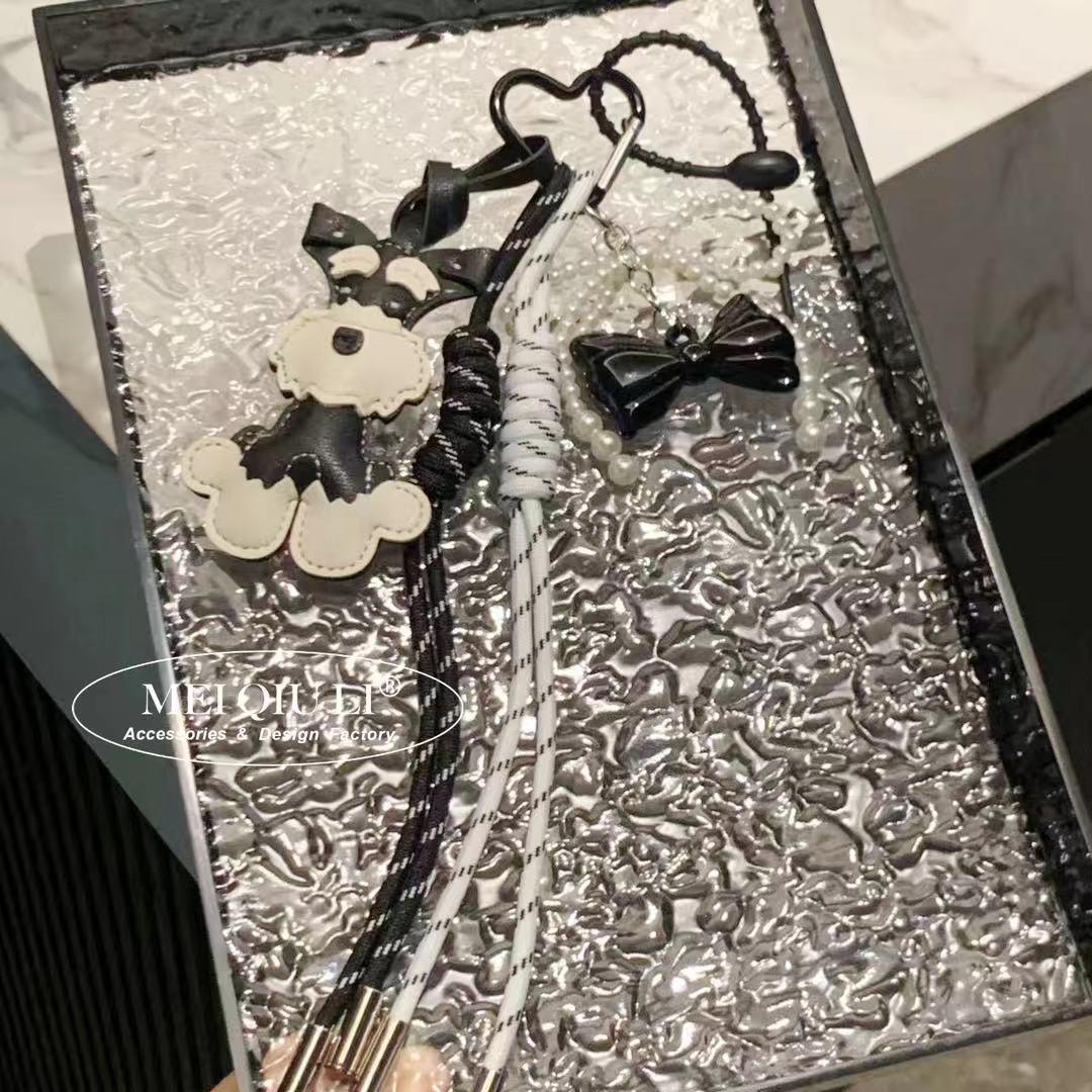 

Кулон Шнауцер в стиле блогера: Универсальный брелок для альпинистской сумки с бантом и сердцем