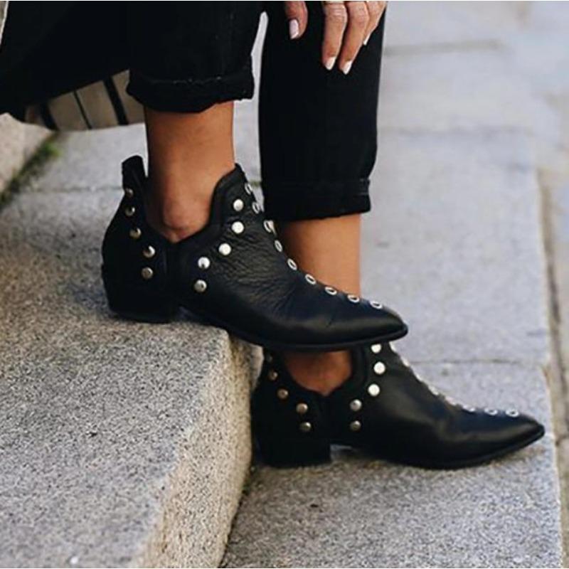 New Women's Boots Autumn Pointed Head Rivets Personality Ankle Boots Women Sneakers Chelsea Botas De Mujer