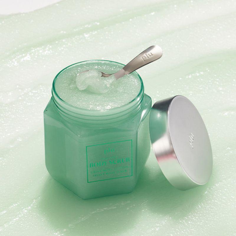 Plu Perfumed Fruity Body Scrub 500g Green Mong Cotton
