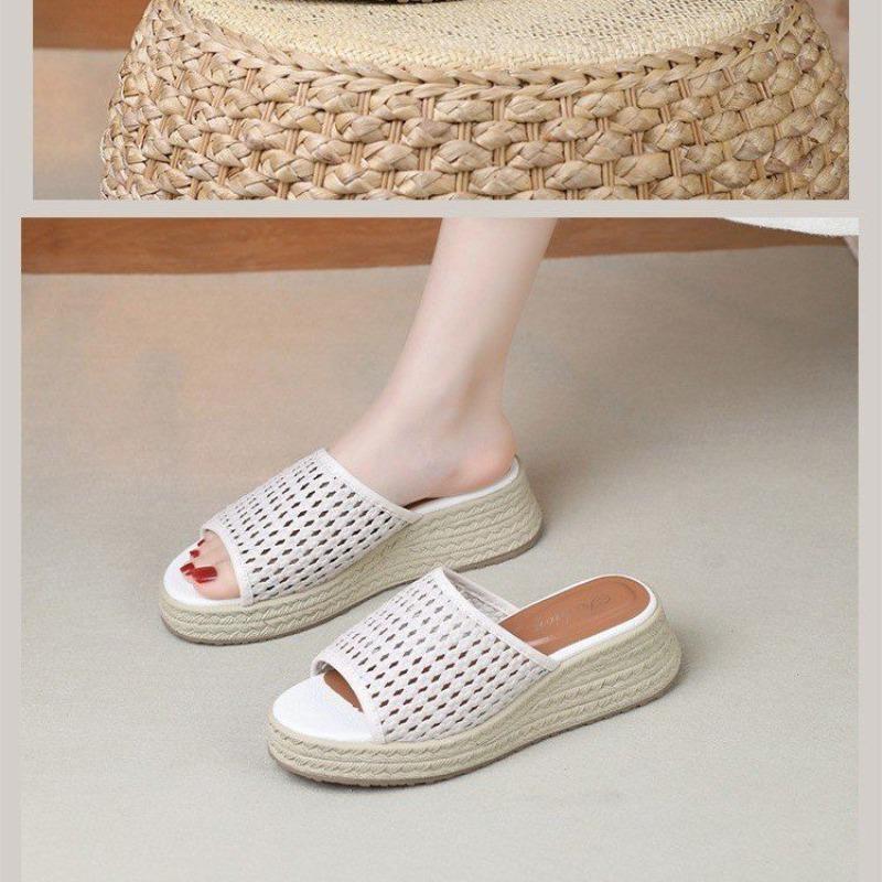New Flat-bottomed Thick-soled Slippers, New Women's Shoes