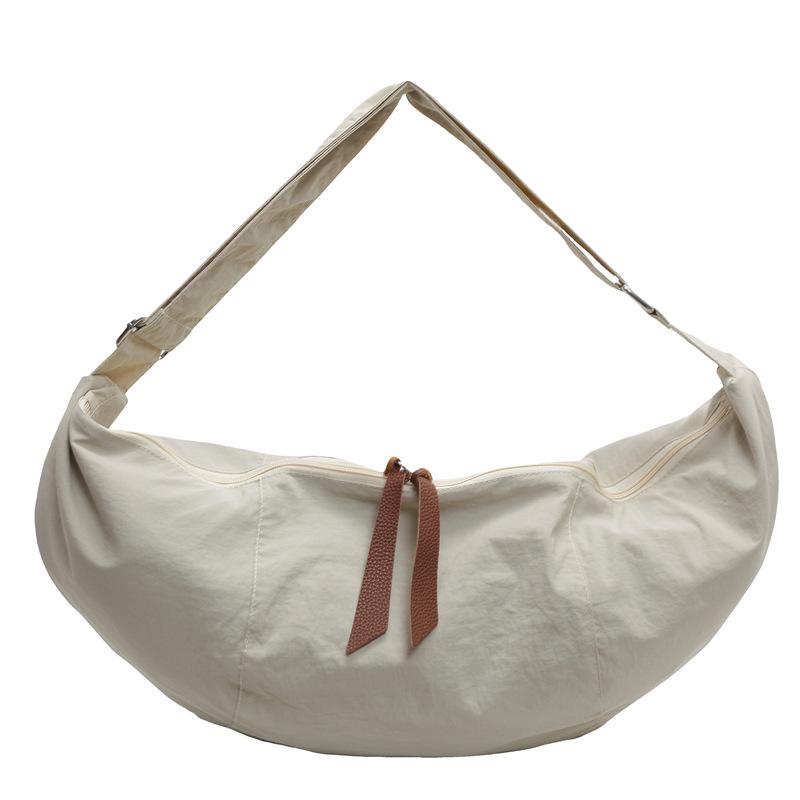 Casual dumpling bag autumn new trend fashion shoulder bag simple messenger big bag dumpling bag tide