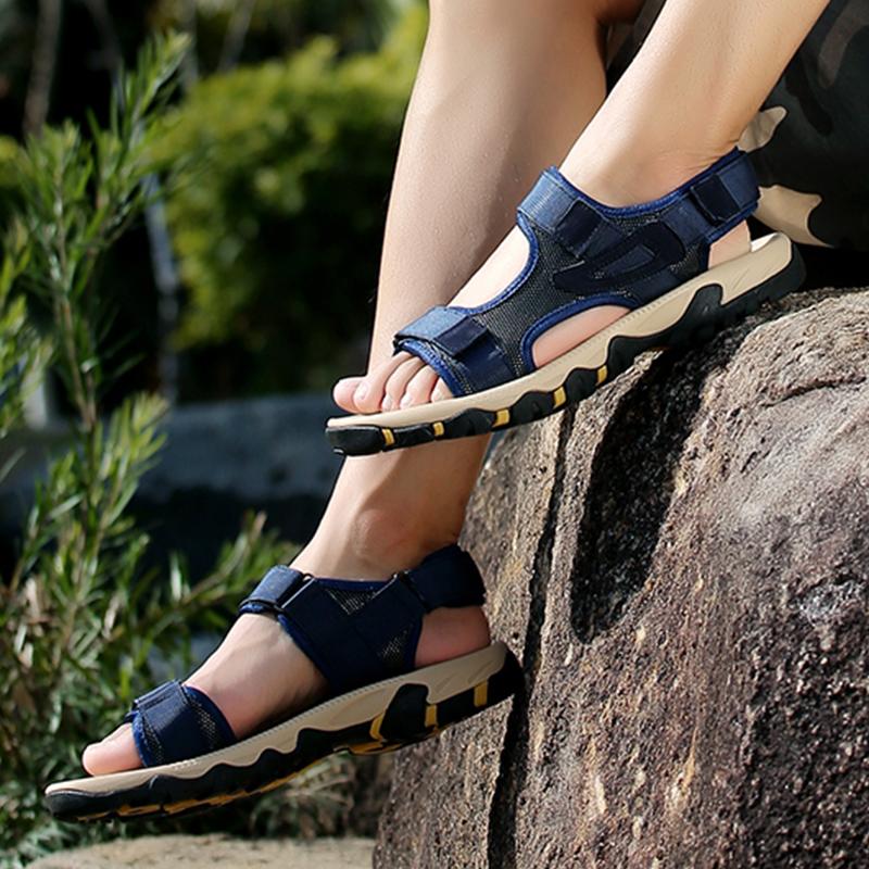 Men Sandals Summer Fashion Lightweight Casual Leather Bell Shoes Large Size 39 47 Comfortable