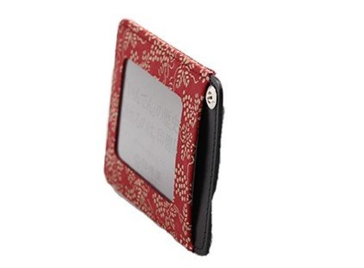 Inden Indenya Yushichi Uehara Indenya Genuine Leather Pass Holder Pass Holder Model Number 2525 Red Background X White Lacquer Grape Pattern Genuine