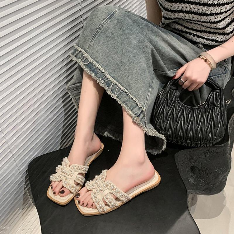 Fashion 2025 Summer Fashion New Sexy Casual Comfortable Solid Color Crystal Sandals Square Toe Flat Heel Slippers Zapatos Mujer