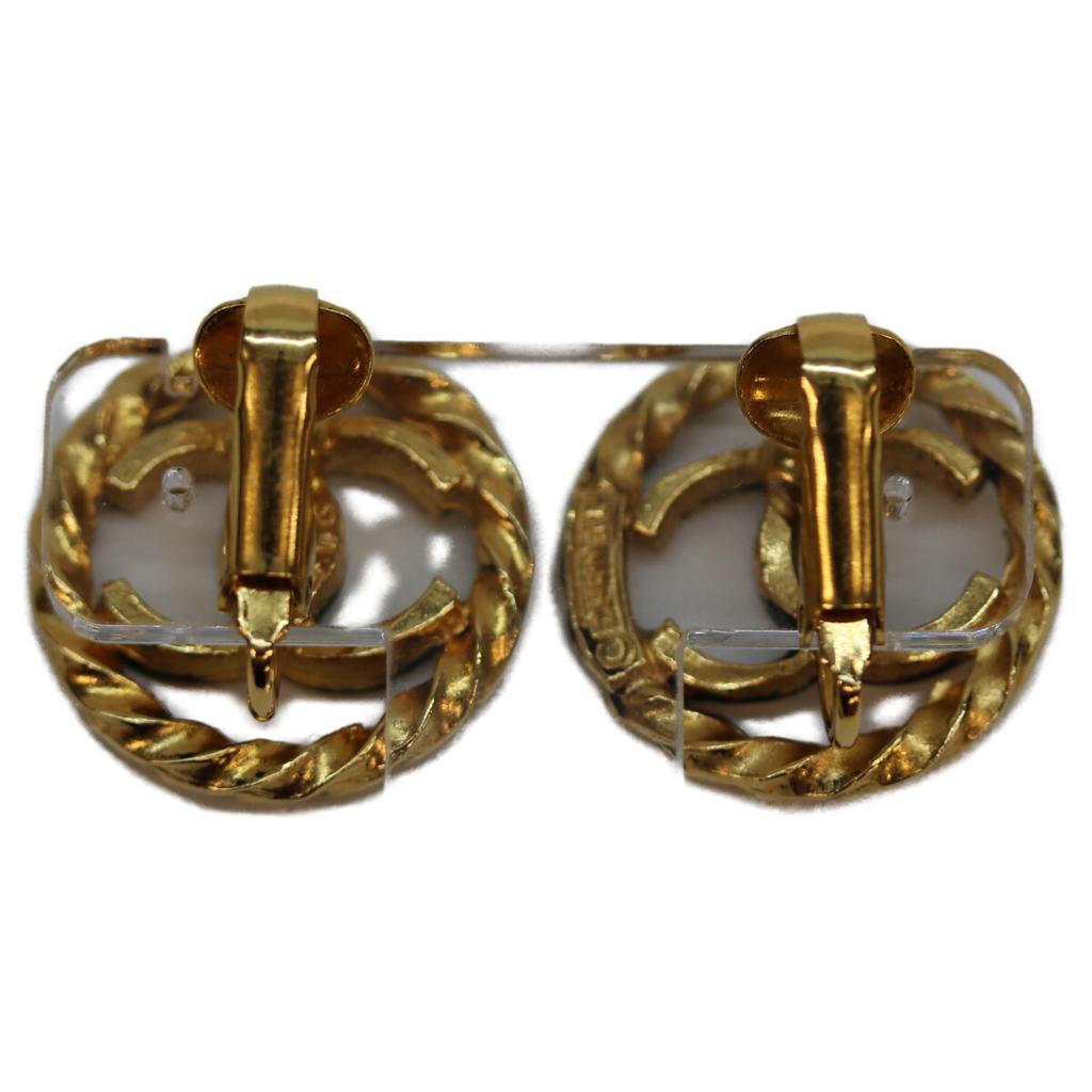 Chanel Gold Plated Circle CC Logos Earrings Earring goldUsed