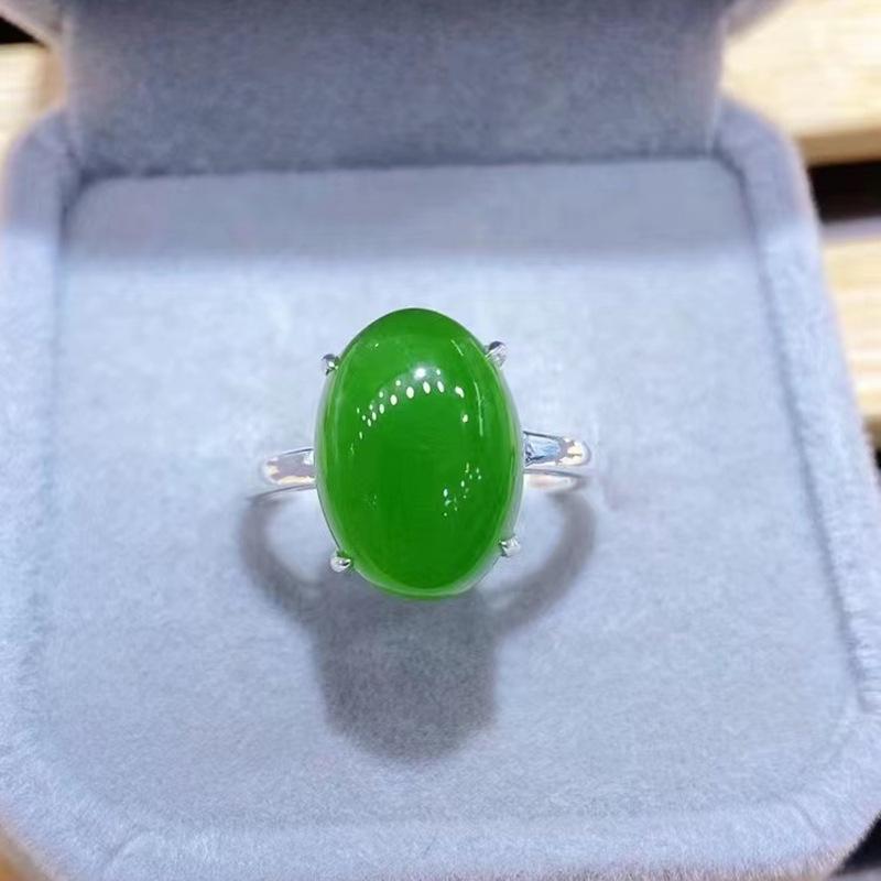 Hui Zhi Yi S925 Silver Inlaid Green Chalcedony Oval Luxury Ring (15*20mm)