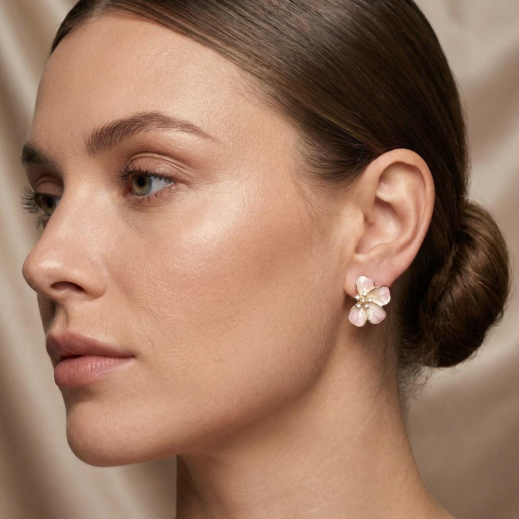 Pinkdudu French Vintage Pink Floral Earrings Blossom Studs with Rhinestones Daily Jewelry PD2468