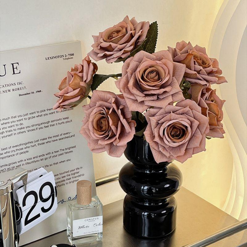 Ścianka z sztucznych kwiatów 'Cappuccino Rose' dla Influencerów, na Wesela i do Wystroju Domu
