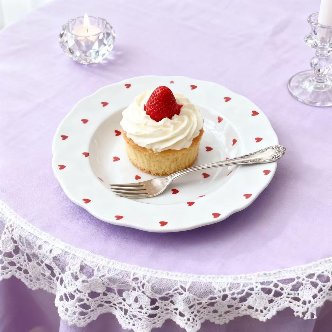 Hand-squeezed love ceramic plate, fruit plate, hand-painted high-value ramen salad dessert plate, floral deep plate hand pinch plate 21 * 3.8cm
