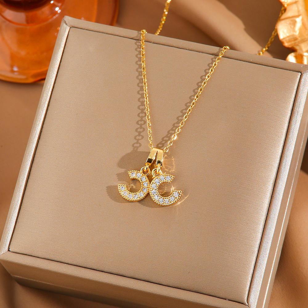 Four Leaf Clover Pendant Necklace For Women Fashionable Zircon Crystal Adjustable Chain Delicate And Versatile Jewelry
