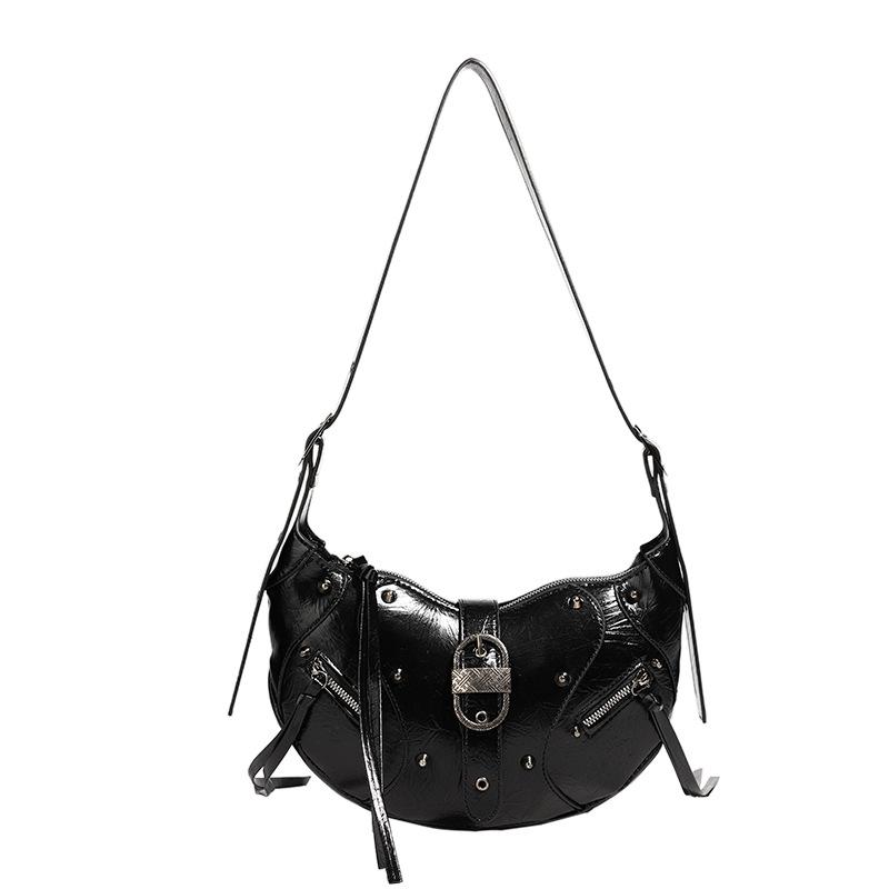 Oil wax leather bag autumn and winter new high-end versatile locomotive crossbody retro armpit bag