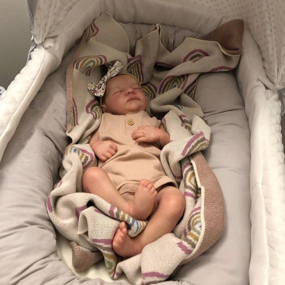 19 Inches Lifelike Reborn Baby Doll Levi with Closed Eyes Soft Cloth Body Sweet Asleep Simulation Doll Handmade 3D High Color Painted Newborn Dolls