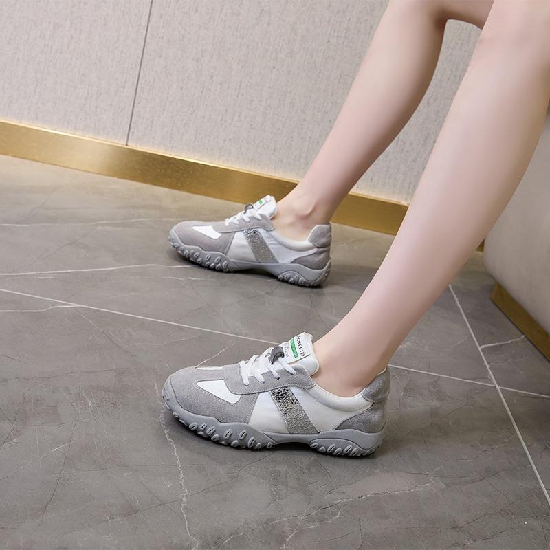 Autumn women's color matching, thin and comfortable casual sports shoes, leather flat-soled student shoes