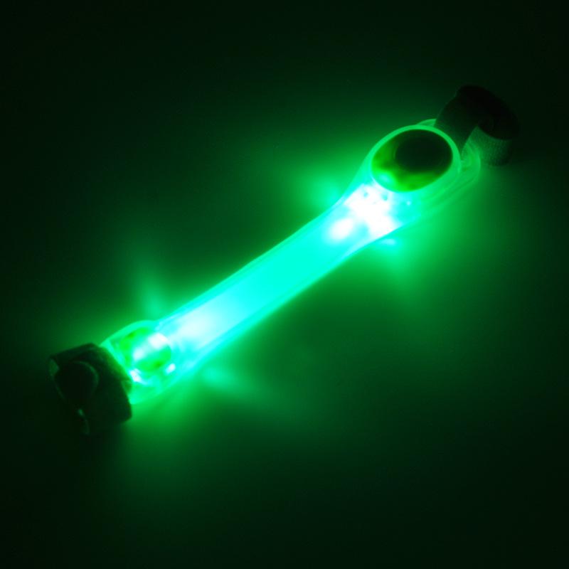 

Светодиодный мигающий набор ошейника и поводка для питомца зелёный