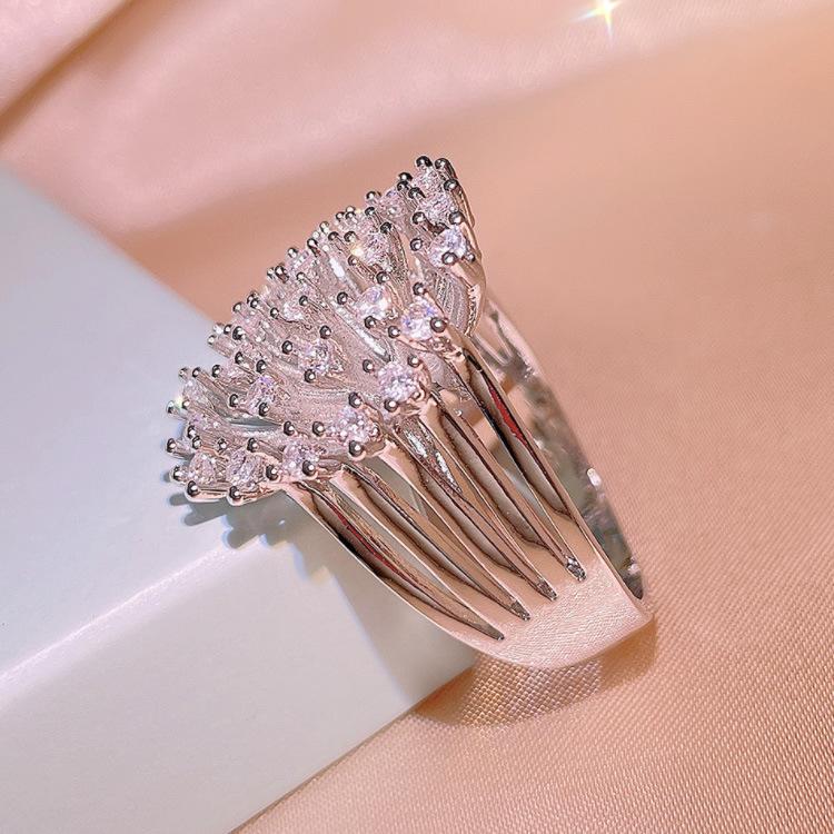 South Koreas New Niche Design Lightweight Luxury Super Sparkling Zircon Cut Out Snowflake Ring Woman Simple All Matching Jewelry Woman