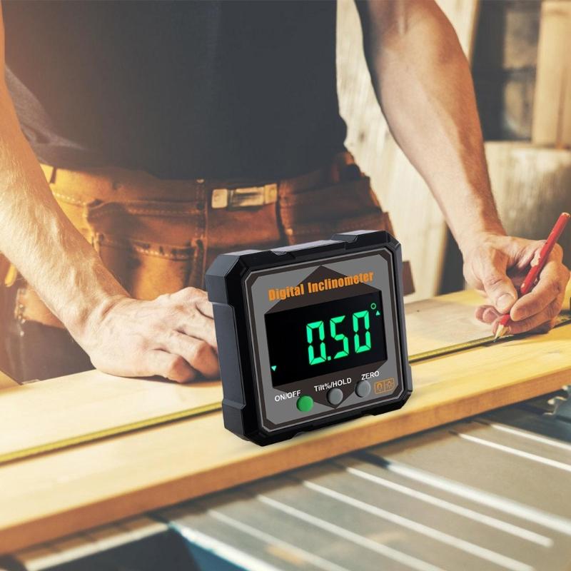 Multifunktionale Digitale Winkelmesser mit IP54-Schutzart & Hoher Winkelmessgenauigkeit für Bauprofis