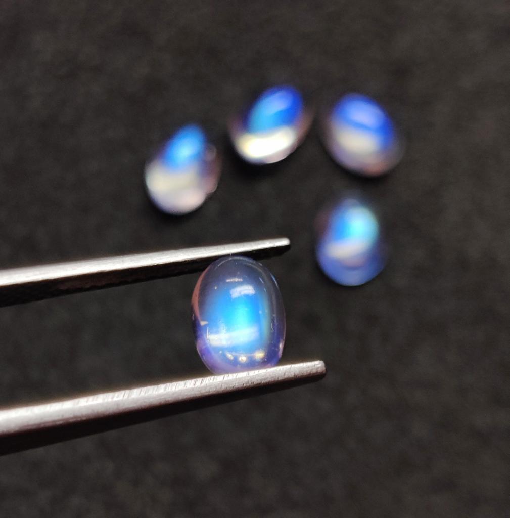 Top Quality Natural Rainbow Moonstone Wholesale Lot Moonstone Oval Blue Fire Cabochon Loose Cabochon Oval For Making Jewelry